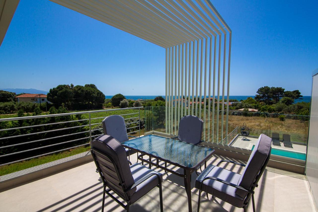 Io Luxury Pool & Hot Tub Suites Preveza Exterior photo