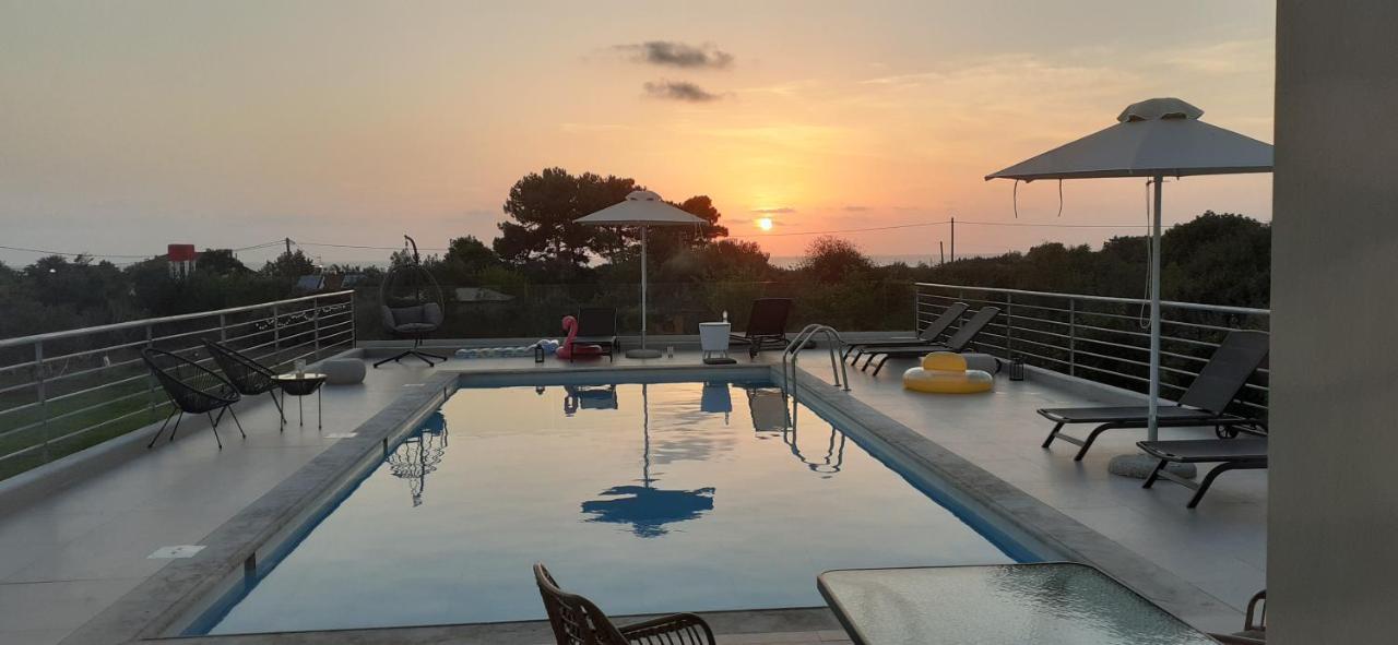 Io Luxury Pool & Hot Tub Suites Preveza Exterior photo